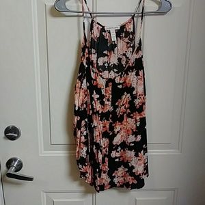 Women's sleeveless top